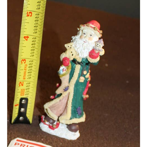 Old World Santa Gift Collections Holiday Figurine - Picture 1 of 5